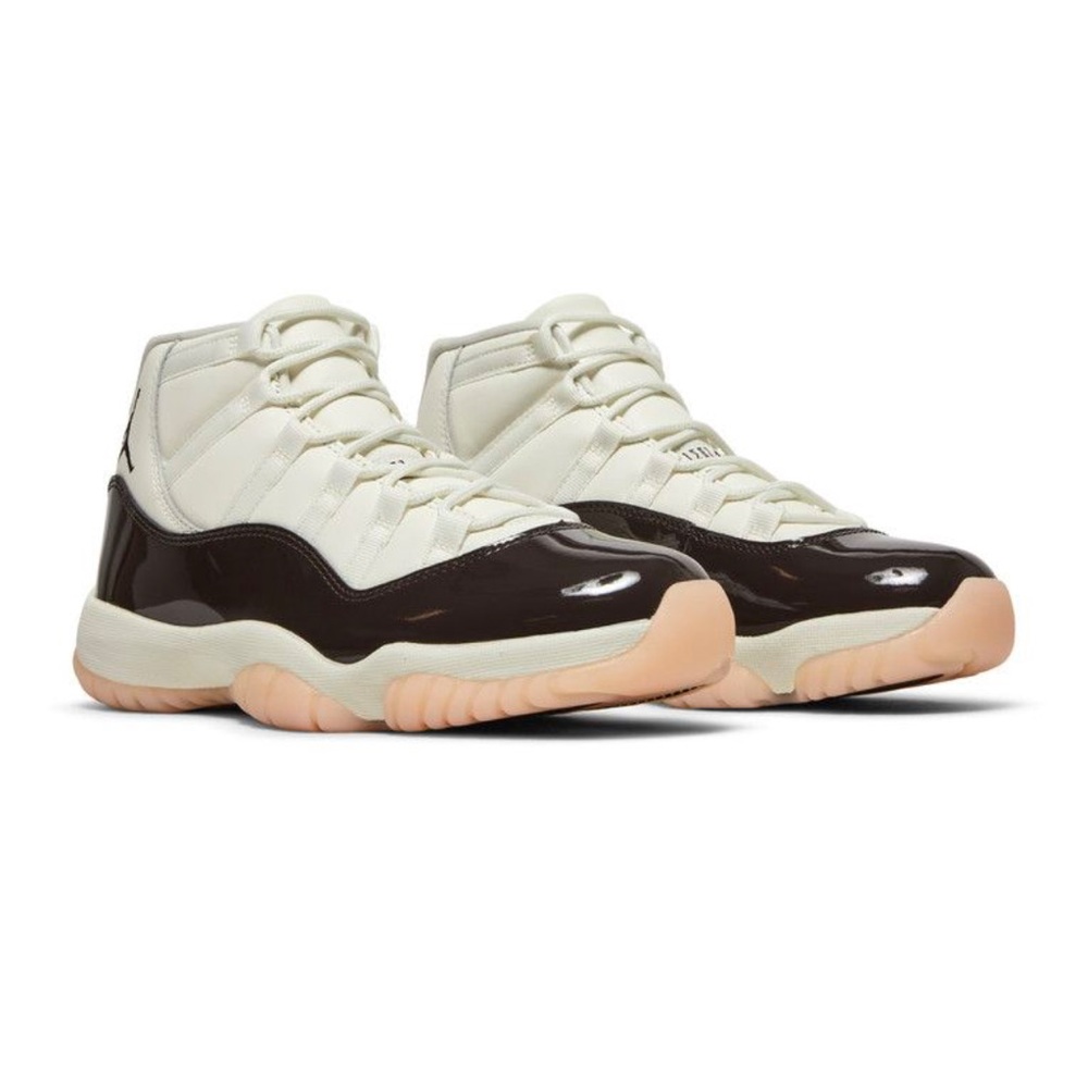 Air Jordan 11 Neapolitan Size 6.5W / 5M/Y
